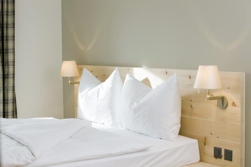 Romantik Hotel Muottas Muragl Samedan Bagian luar foto